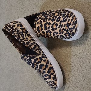 👟Steve Madden leopard print slip-on sneaker